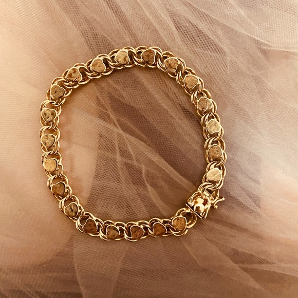 10K Gold Vintage Heart Bracelet - Picture 8 of 11